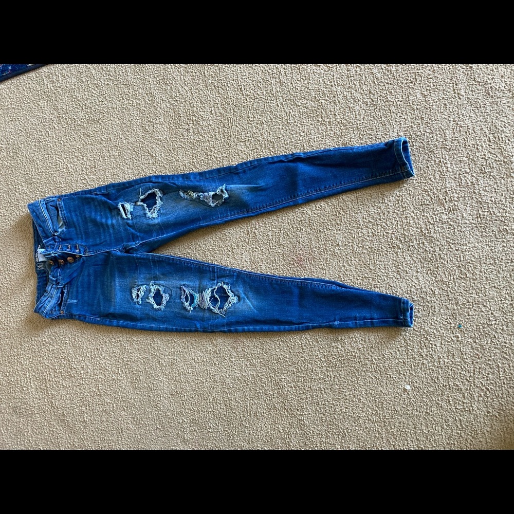 No boundaries high rise distressed skinny jeans